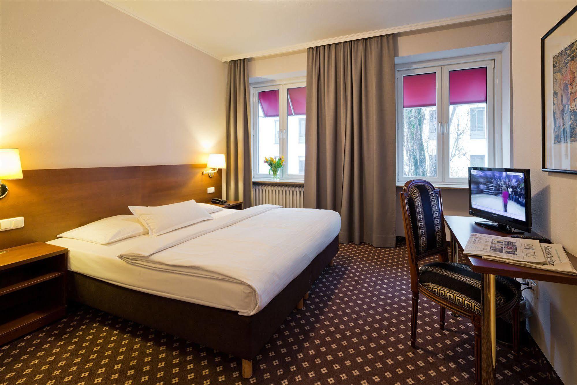 Stachus Hotel 3*